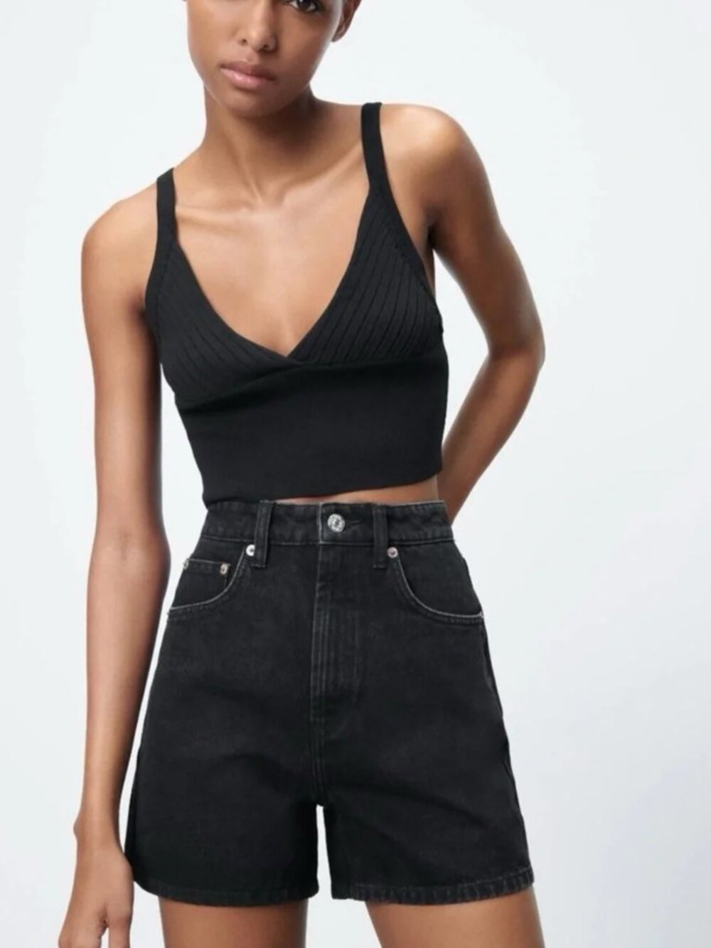 Zara Mom Fit High Rise Denim Shorts Washed Black Faded Charcoal 100% Cotton US 2 - Picture 4 of 16